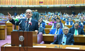 افواج پاکستان نے دشمن کے مکروہ حملے کا جواب دے کر تاریک رات کو چاندنی بنادیا، وزیراعظم