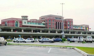 Flight operations at Karachi, Sialkot, Lahore aiports temporarily suspended: PAA