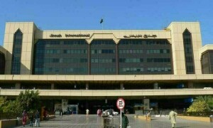 آپریشنل وجوہات کے باعث کراچی ایئرپورٹ پر فلائٹ آپریشن رات 12 بجے تک معطل رہے گا