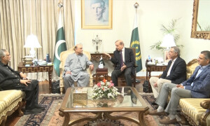 وزیراعظم اور صدر مملکت کی ملاقات، بدلتی صورتحال پر تبادلہ خیال