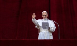 Pope appeals for &lsquo;no more war&rsquo;  in first Sunday message