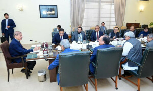 PM directs measures to broaden tax net, tech use to prevent evasion