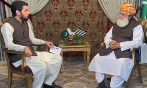 مودی بھارت میں غیرمقبول ہوچکا، مستعفی ہوجانا چاہیے، مولانا فضل الرحمٰن