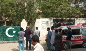 کراچی: ناظم آباد میں اسکول کے دروازے پر فائرنگ، باپ جاں بحق، بیٹی شدید زخمی