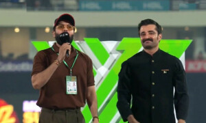 آرمی چیف کی موجودگی میں فہد مصطفیٰ کی پی ایس ایل میں نعرے لگوانے کی ویڈیو وائرل