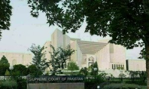 ججز ٹرانسفر کیس: دل چاہتا ہے درخواست جرمانہ لگا کر خارج کردوں، جج کا عمران خان کے وکیل سے مکالمہ