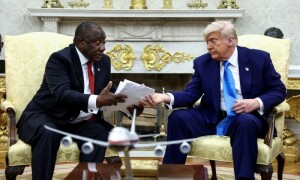 Trump ambushes South African president with &lsquo;genocide&rsquo; accusation