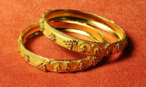 سونے کی قیمتوں میں بڑا اضافہ ہو گیا