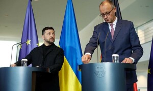 Kremlin rebuffs Zelensky&rsquo;s call for meeting with Trump, Putin