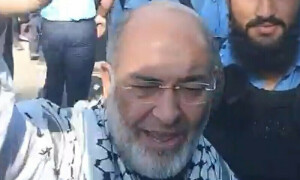 اسلام آباد: فلسطین کے حق میں احتجاج، دفعہ 144 کی خلاف وزری پر سابق سینیٹر مشتاق احمد و دیگر گرفتار