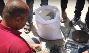تباہ حال غزہ میں ایک کلو آٹے کی قیمت ساڑھے 5 ہزار روپے تک جاپہنچی