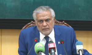 خطے میں بالادستی کے بھارتی دعوے ہوا میں اڑ گئے، ہماری سفارتی کامیابی پر دہلی میں ماتم ہورہا ہے، اسحٰق ڈار