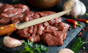 عید قرباں پر کلیجی، دل و مغز کھانے سے صحت پر پڑنے والے اثرات؟