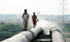 عید کے موقع پر استعمال بڑھنے سے کراچی میں پانی کا بحران شدت اختیار کر گیا