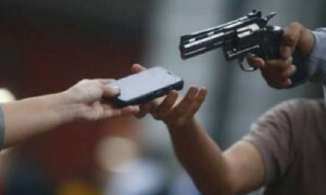 کراچی: موبائل فون چھیننے کے مقدمے میں دو ملزمان کو 22، 22 سال قید کی سزا