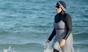 شام میں عوامی ساحلوں پر خواتین کیلئے برقینی پہننا لازمی قرار