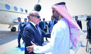 اسلام آباد: وزیراعظم شہباز شریف ایک روزہ دورے پر متحدہ عرب امارات پہنچ گئے