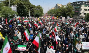 اسرائیلی جارحیت اور امریکی دھمکیوں کیخلاف لاکھوں ایرانیوں کا احتجاج