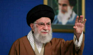 ایران کی تاریخ سے واقف لوگ جانتے ہیں یہ قوم ہتھیار نہیں ڈالتی، خامنہ ای