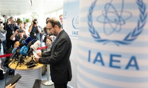 Iranian lawmakers back suspending cooperation with IAEA