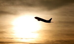 Iran reopens central and western airspace to international transit flights