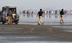 کراچی: سمندر میں نہاتے ہوئے 2 افراد ڈوب کر جاں بحق