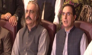 PTI presents ‘message of unity’, warns against toppling KP govt