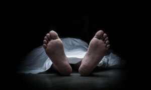 جیکب آباد: غیرت کے نام پر شوہر کی فائرنگ سے بیوی جاں بحق، پڑوسی زخمی