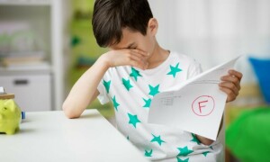 کم عمری میں اچھے نمبرز کی دوڑ بچوں میں ذہنی مسائل کا سبب بن سکتی ہے، تحقیق