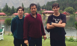 عمران خان کے بیٹوں کو پاکستان میں سیاسی تحریک چلانے کی اجازت دینے پر لیگی رہنماؤں کے متضاد بیانات