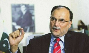 پی ٹی آئی پاکستان کی ’ترقی کی اڑان‘ کو پتھر مار کر کریش کرنا چاہتی ہے، احسن اقبال