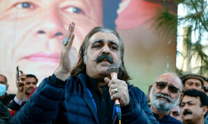 وزیراعلیٰ خیبرپختونخوا نے عمران خان کی رہائی کیلئے90 دن کی تحریک کا الٹی میٹم دے دیا