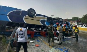 Six dead, 27 injured as Multan-bound bus crashes on motorway near Chakri