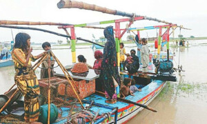 Dera admin orders demolition of houses built close to Indus River