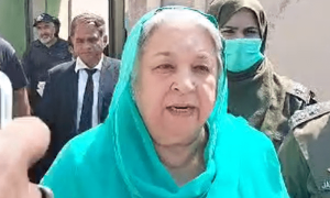 پی ٹی آئی رہنما ڈاکٹر یاسمین کی جیل میں طبیعت خراب، ہسپتال منتقل