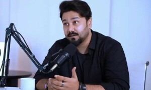 ایک شادی سے مطمئن ہوں، والد کی زندگی سے سبق سیکھا، علی عباس