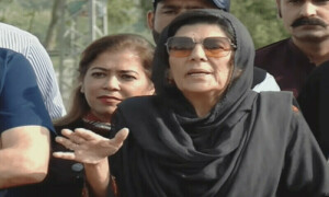 ’سوشل میڈیا پر ریاست مخالف سرگرمیاں‘، عمران خان کی ہمشیرہ علیمہ خان کو نوٹس جاری