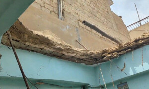 کراچی: لیاری میں عمارت کی چھت گرگئی، 2 خواتین جاں بحق، 4 زخمی