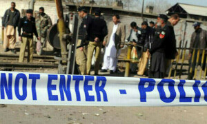 مستونگ: قومی شاہراہ پر بلوچستان کانسٹیبلری کے افسر کی گاڑی پر فائرنگ، 2 اہلکار شہید، 2 زخمی