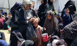 اسرائیل کی پھر غزہ میں امدادی مراکز پر درندگی، مزید 104 فلسطینی شہید