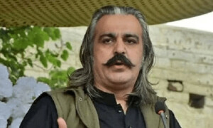 وزیراعلیٰ خیبرپختونخوا کا مخصوص نشستوں پر حلف برداری کیخلاف پٹیشن دائر کرنےکا فیصلہ