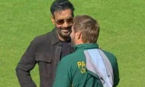 شاہد آفریدی سے ملاقات کی پرانی تصویر وائرل ہونے پر اجے دیوگن کو تنقید کا سامنا