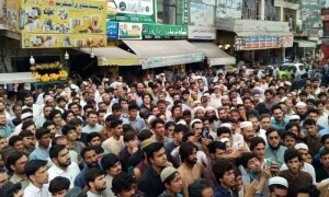 سوات: اساتذہ کے تشدد سے طالب علم کی موت کے بعد مدرسہ سیل، 300 طلبہ والدین کے سپرد