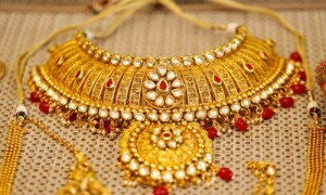 سونے کی قیمتوں میں 3 ہزار 700 روپے کا بڑا اضافہ