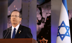 Israeli president hints at &lsquo;good news&rsquo; soon during Gaza visit