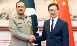 آرمی چیف فیلڈ مارشل عاصم منیر کا دورہ چین، اعلیٰ سیاسی و عسکری حکام سے ملاقاتیں