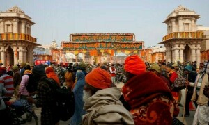 بھارت کی شمالی ریاست اُتراکھنڈ کے مندر میں بھگدڑ مچنے سے 6 افراد ہلاک، 10 زخمی