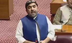 الیکشن کمیشن نے ایم این اے عبداللطیف چترالی کو نا اہل قرار دے دیا