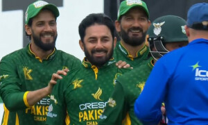 لیجنڈز لیگ: سعید اجمل کی تباہ کن باؤلنگ، پاکستان نے آسٹریلیا چیمپئنز کو 10 وکٹوں سے شکست دے دی