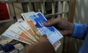 Govt crackdown on black market dollar trade pushes deals online